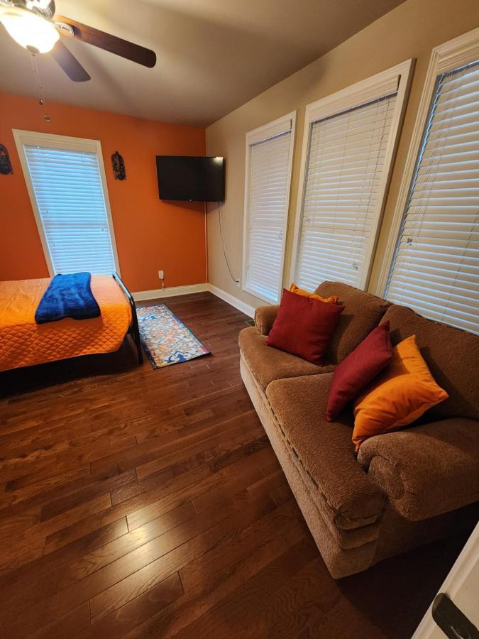 Spacious Newly Renovated Home Атланта Экстерьер фото
